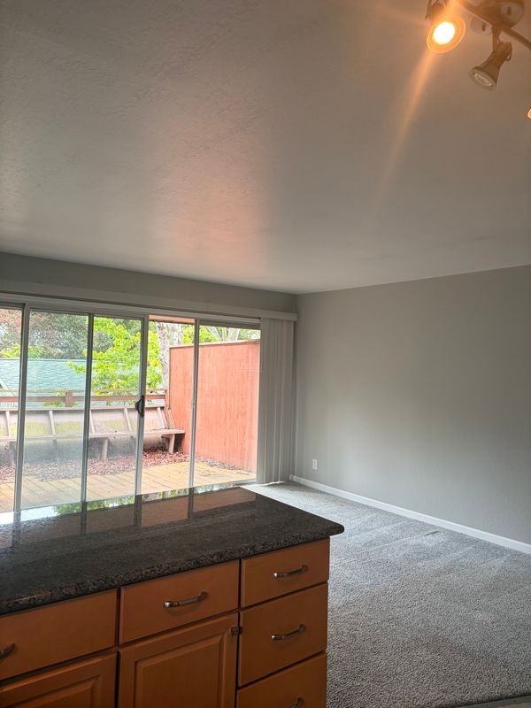 407 Maple St ##5 - Photo 6 of 9