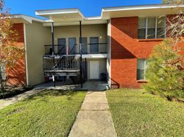 featured image of 390 Guzzardo Ln ##1b