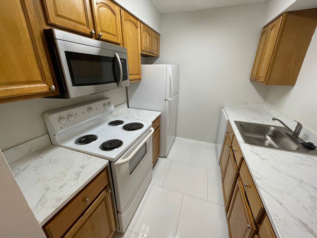 390 Guzzardo Ln ##1b - Photo 4 of 20