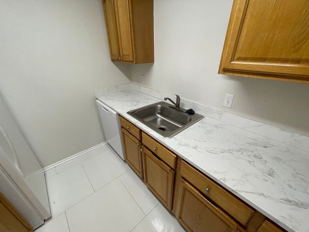 390 Guzzardo Ln ##1b - Photo 5 of 20