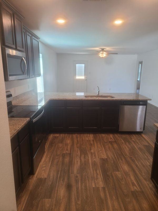 18224 Speculator Ln - Photo 3 of 6