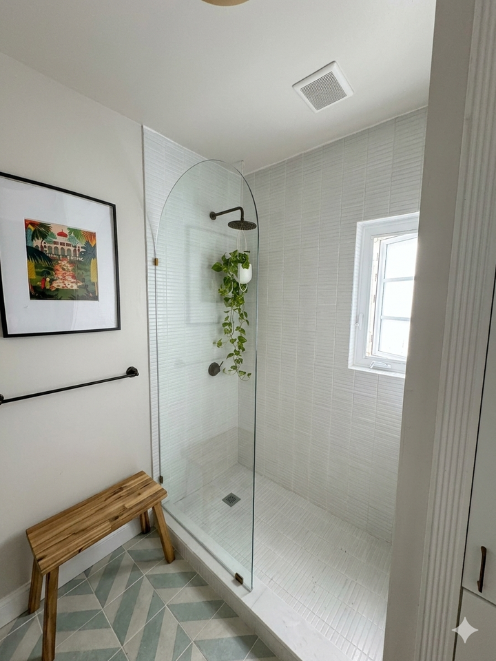 831 10th Street #8 - Photo 7 of 13