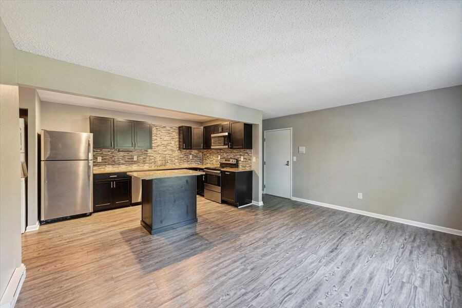 4105 Harvest Ln - Photo 2 of 12