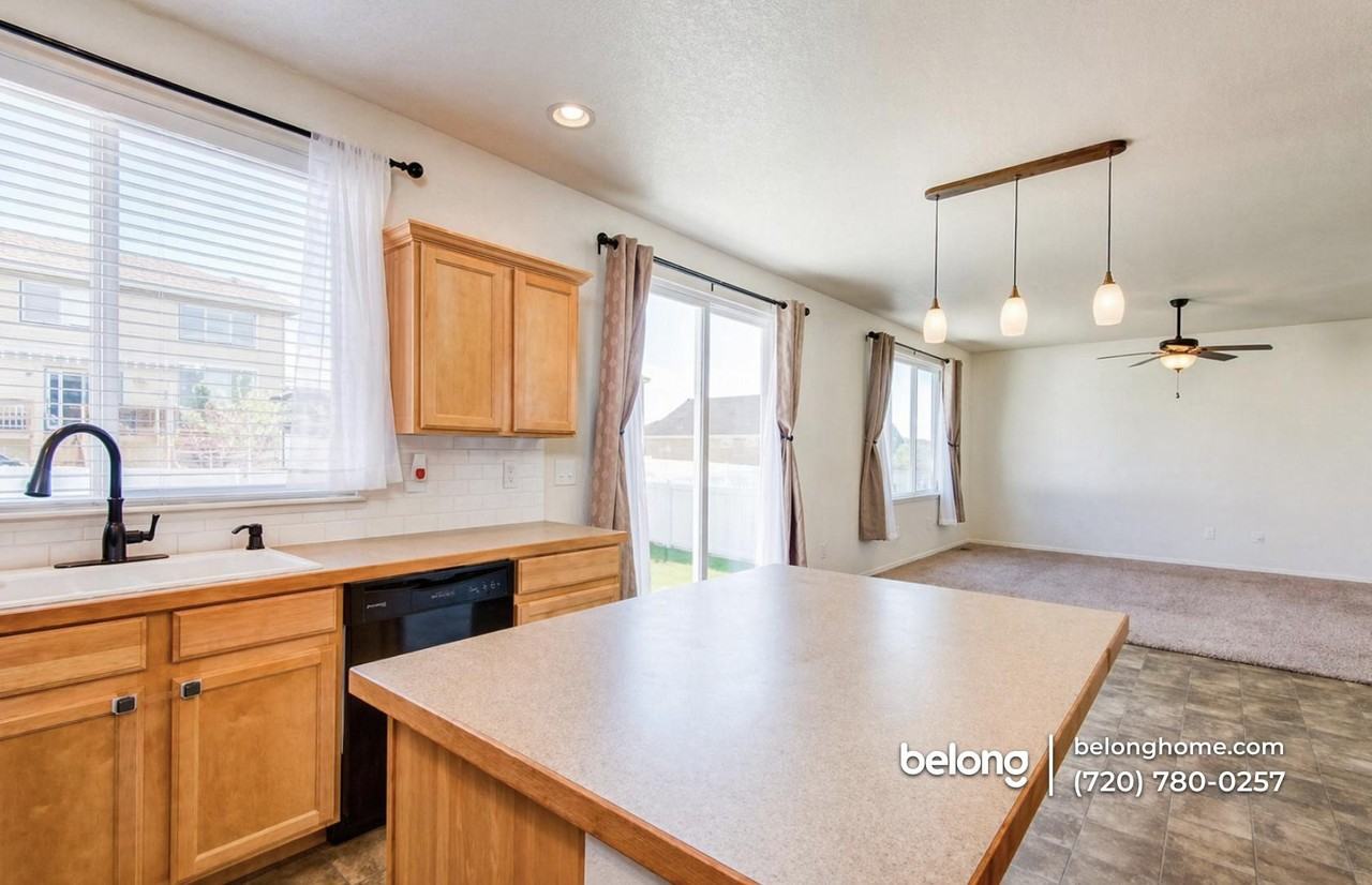 3253 Willow Ln - Photo 3 of 26