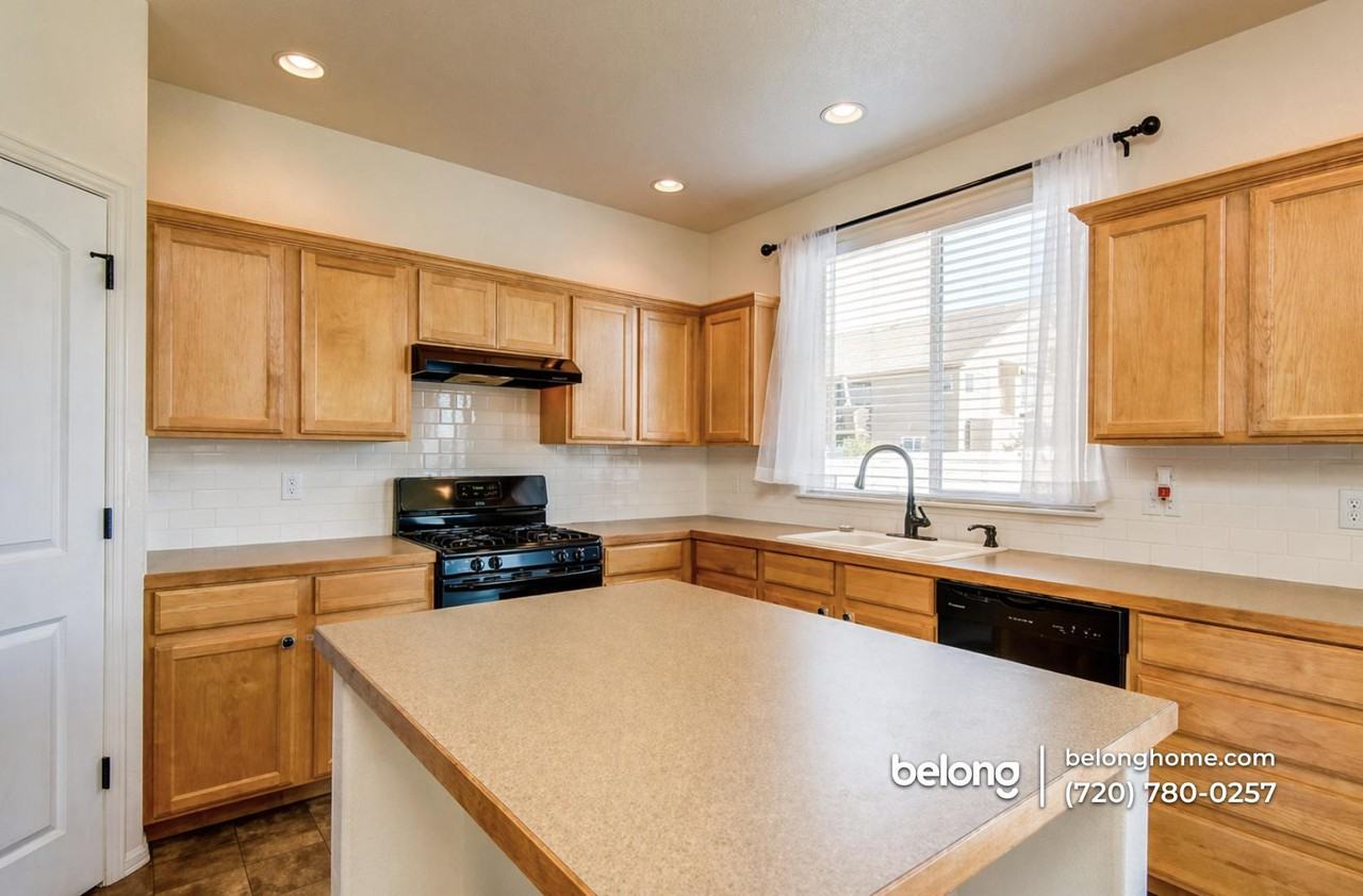 3253 Willow Ln - Photo 4 of 26