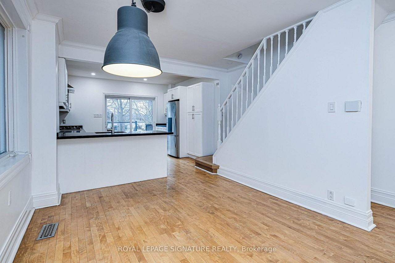 218 Lee Avenue - Photo 5 of 25