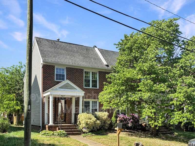 1513 Jacquelin St - Photo 2 of 16