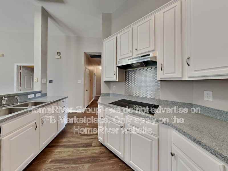 18703 Riverstone Ct - Photo 7 of 31