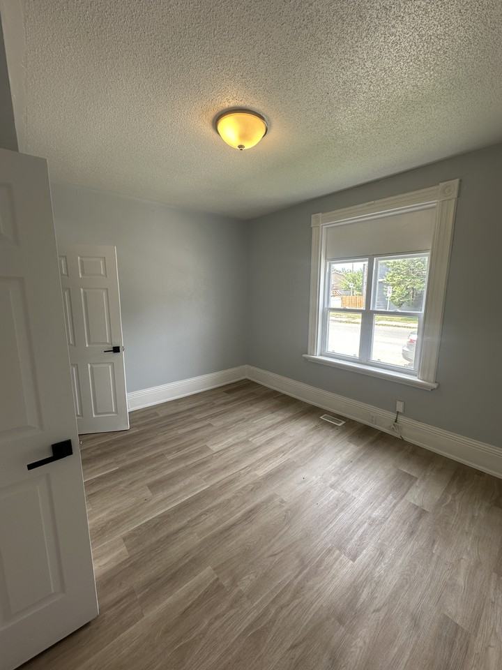 77 Murray St #MAIN - Photo 2 of 5