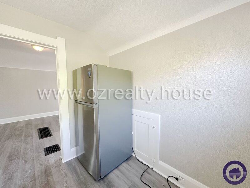 209 Eldred Ave #1-2 - Photo 5 of 14