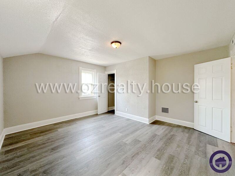 209 Eldred Ave #1-2 - Photo 7 of 14