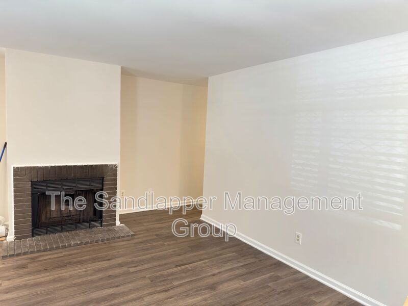 186 Dorchester Manor Blvd #B - Photo 2 of 12