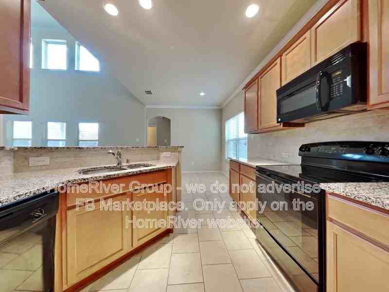 9201 Remington Dr - Photo 7 of 21