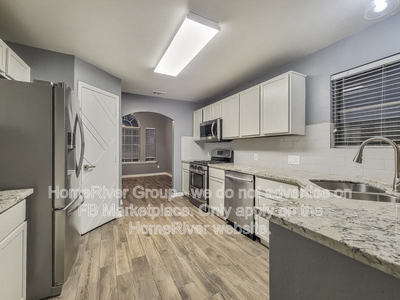 23310 Grand Rapids Ln - Photo 3 of 21