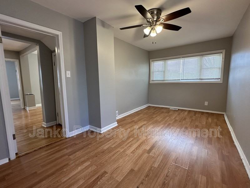 1009 N Parkside Ave #1 - Photo 3 of 8