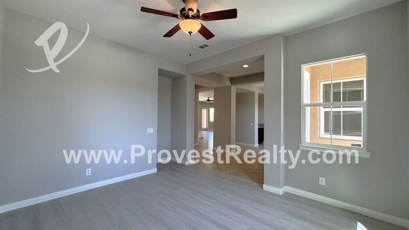 19416 Chuparosa Rd - Photo 7 of 38