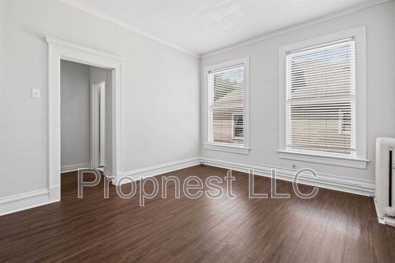 1306 Carr Ave #5 - Photo 3 of 8