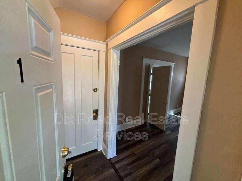 1026 Del Monte Pl #1 - Photo 5 of 25