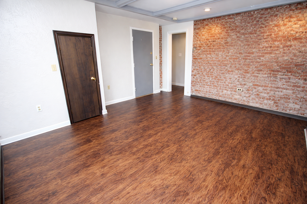 WALNUT ST -- 161 - Photo 4 of 9