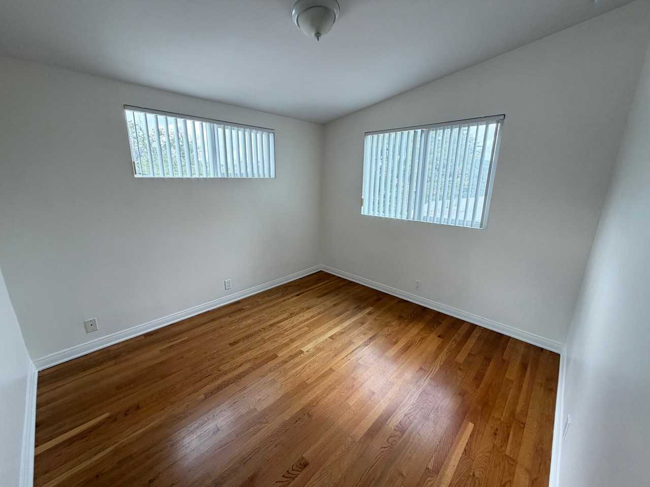 90-92 MONTEREY ROAD (672) - Photo 4 of 6