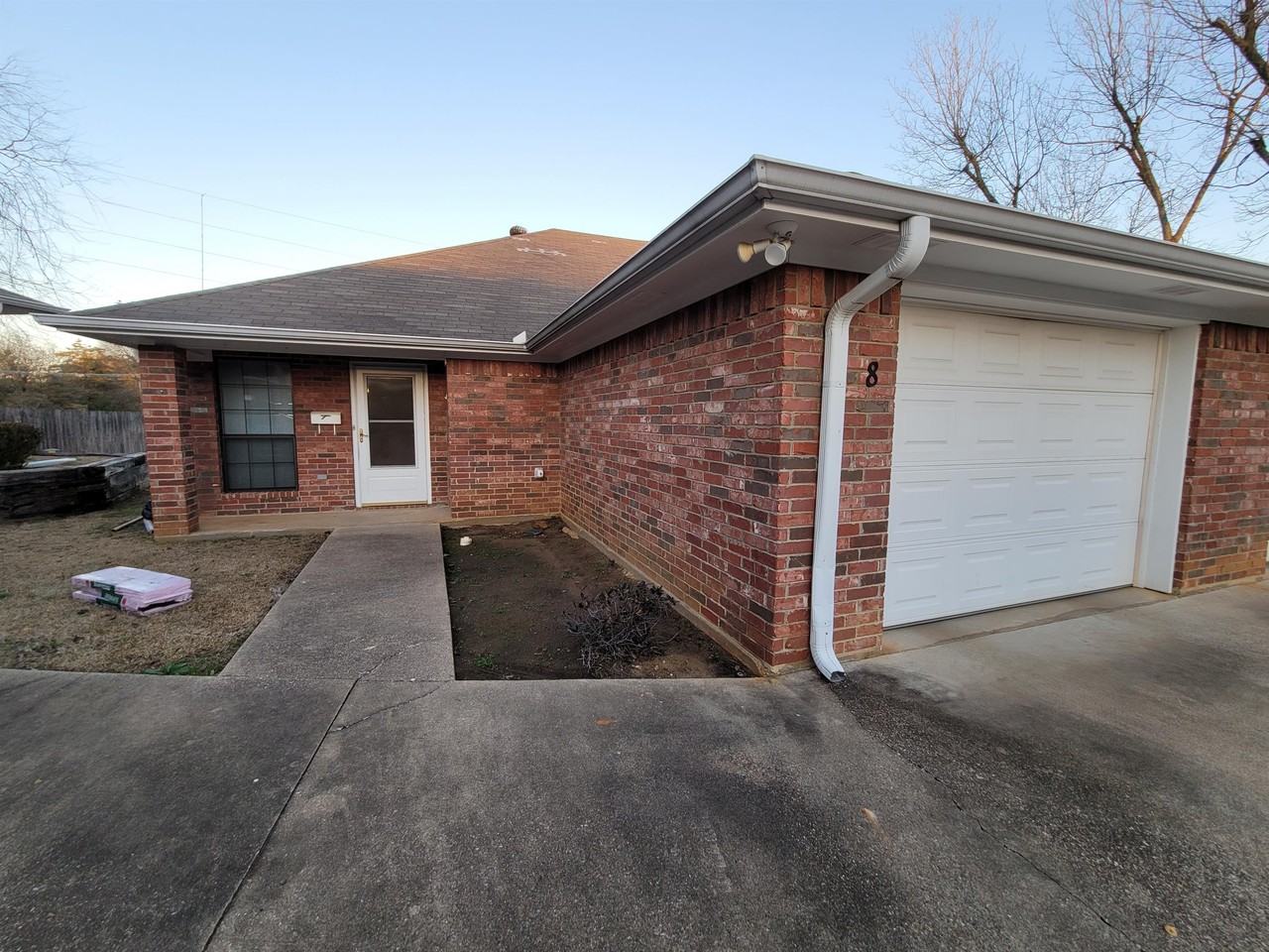 640 Canada Street - Photo 2 of 31