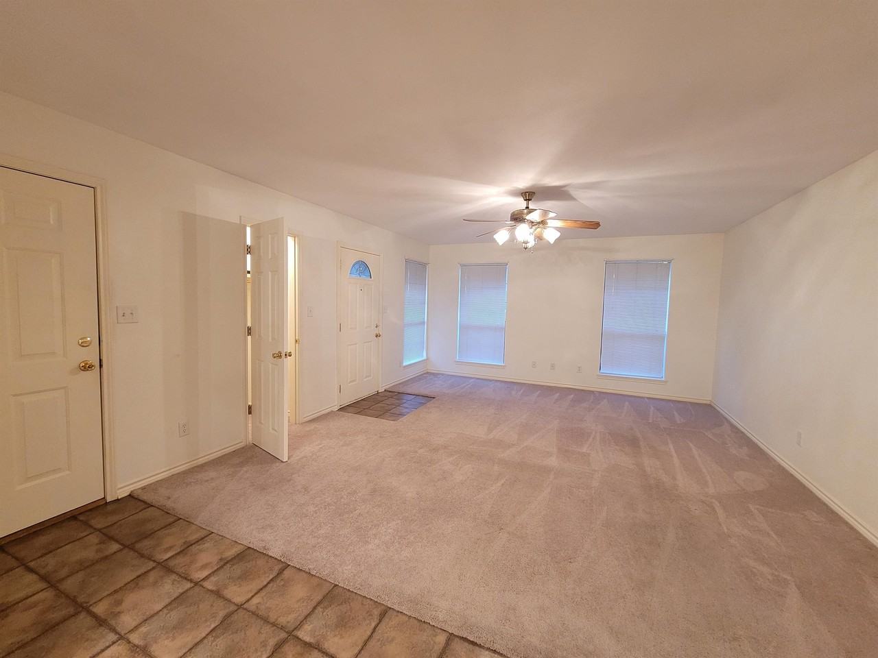 640 Canada Street - Photo 6 of 31