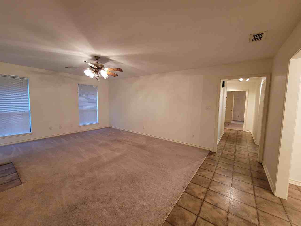 640 Canada Street - Photo 7 of 31