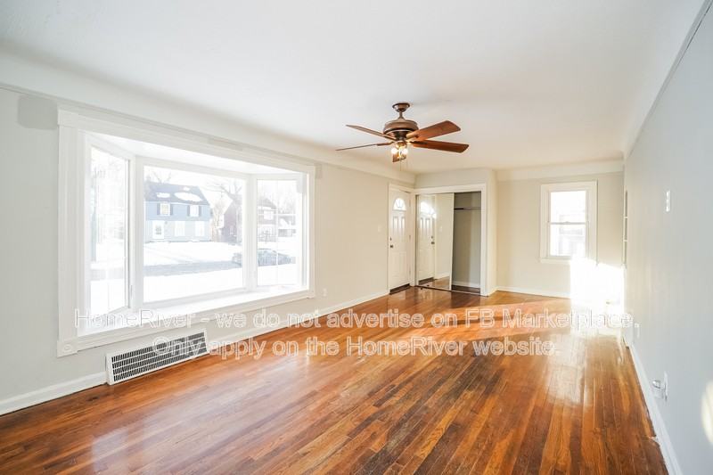 17107 Throckley Ave - Photo 4 of 23