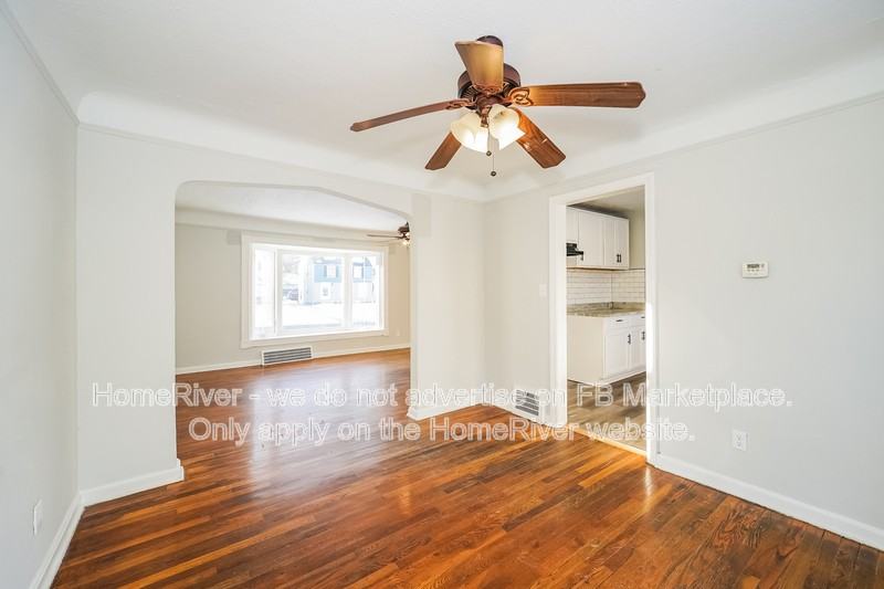 17107 Throckley Ave - Photo 5 of 23