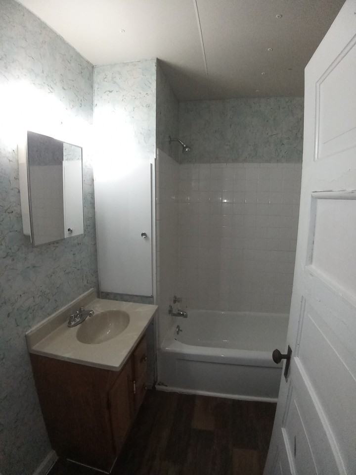 810 S University - Photo 7 of 22