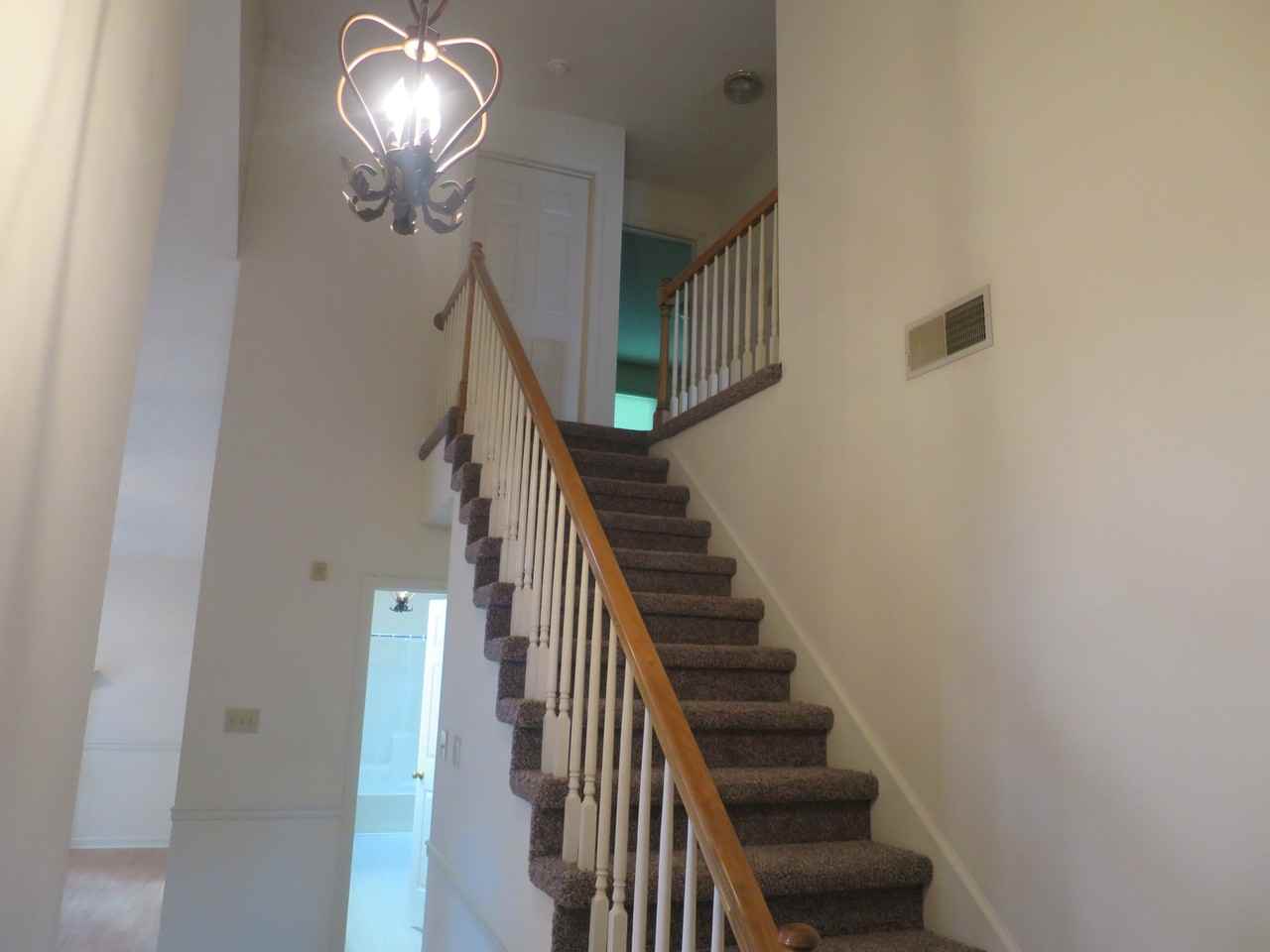 409 Eagle Brook Drive - Photo 5 of 15