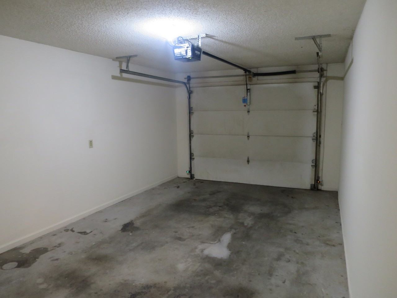409 Eagle Brook Drive - Photo 6 of 15