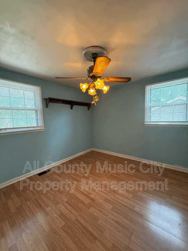 306 Paragon Mills Rd - Photo 3 of 12