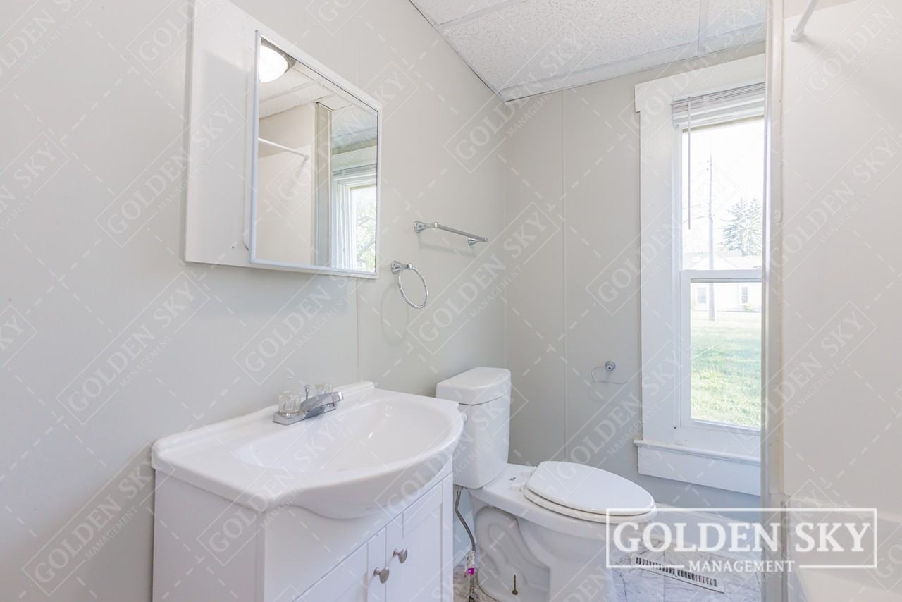 2207 South Walnut Street - Photo 7 of 9