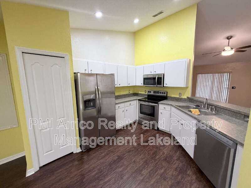 5967 Hillside Heights Dr - Photo 3 of 15