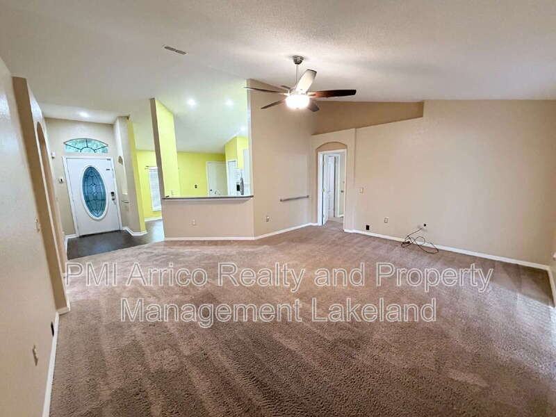 5967 Hillside Heights Dr - Photo 4 of 15