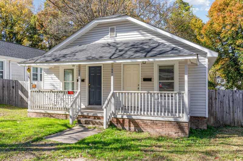 659 Wilson St - Photo 3 of 17