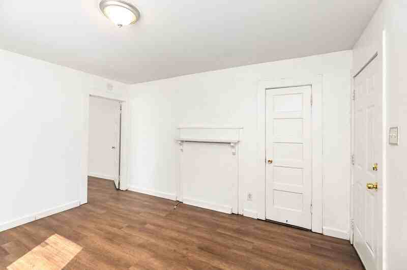 659 Wilson St - Photo 5 of 17