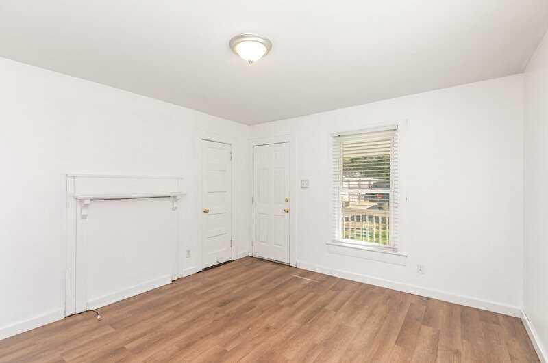 659 Wilson St - Photo 6 of 17