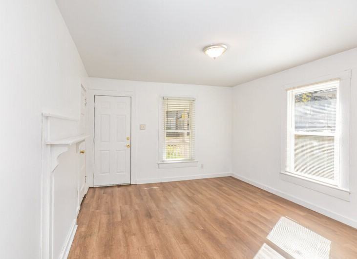 659 Wilson St - Photo 7 of 17