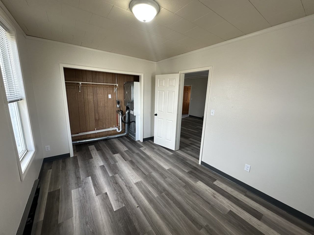 TR - 405 S 8th St - 5 Plex - Photo 5 of 10