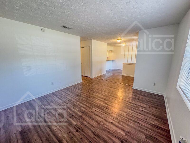 4448 Jade Dr E - Photo 4 of 10