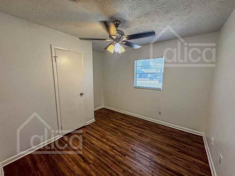 4448 Jade Dr E - Photo 6 of 10