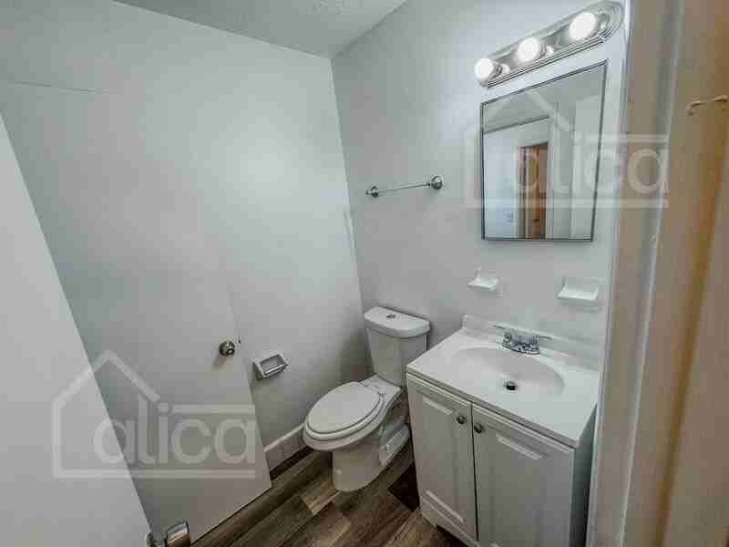 4448 Jade Dr E - Photo 7 of 10