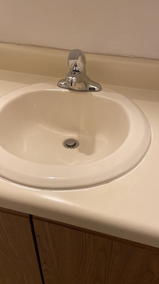 2902 Apt 5 - 31 Street - Photo 7 of 9