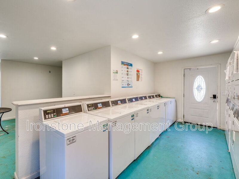 4657 S Darlington Ave #2B - Photo 2 of 10