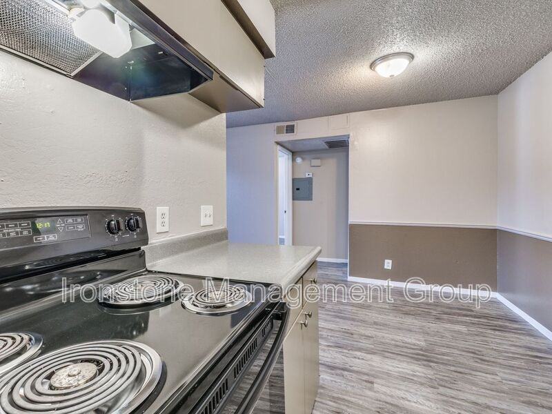 4657 S Darlington Ave #2B - Photo 4 of 10