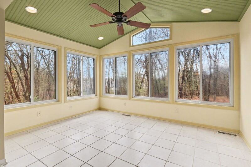 4319 Valley Hollow Dr Ne - Photo 5 of 18