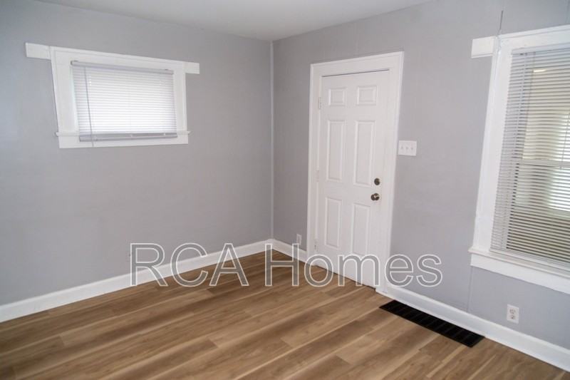 1503 Dawson St - Photo 3 of 11