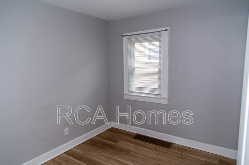 1503 Dawson St - Photo 4 of 11